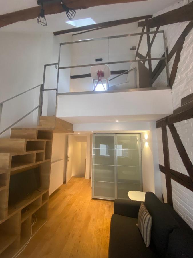 Апартаменты Triplex Neuvice Льеж Экстерьер фото